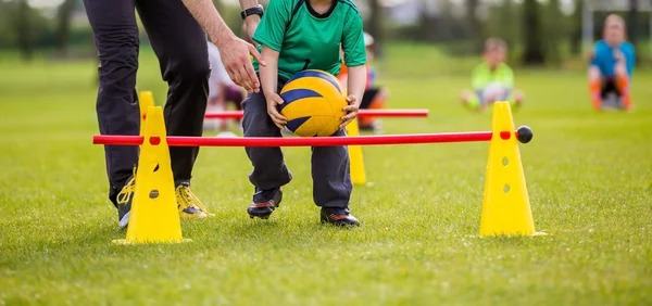 给我整的以为罗哥骗点球了一样，原来只是罚点球。。。